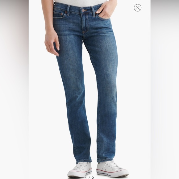 Lucky Brand Sweet Straight Jeans in Faded Blue Wash - Picture 2 of 8